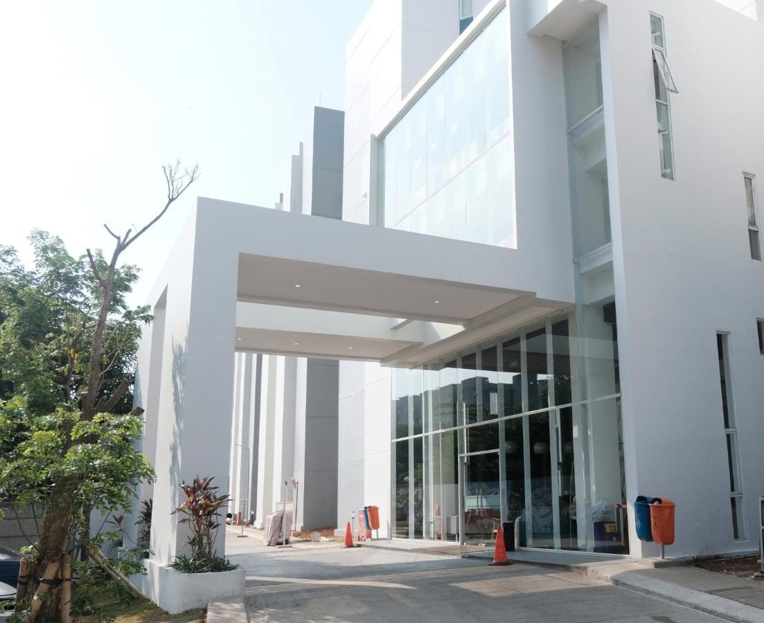 Green Stay Inn Tangerang Buitenkant foto